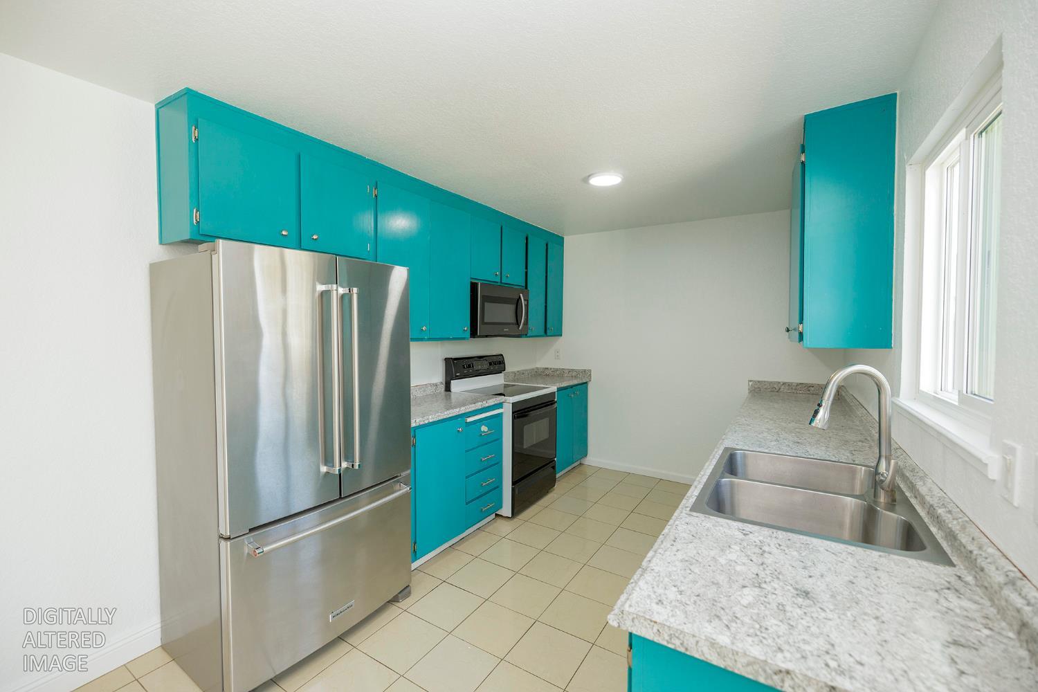 712 Walnut Ave, Patterson, CA 95363