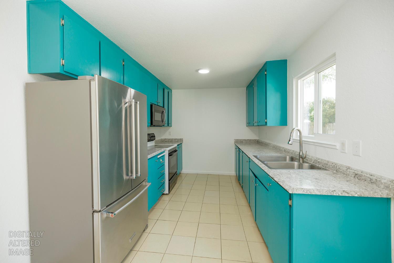 712 Walnut Ave, Patterson, CA 95363
