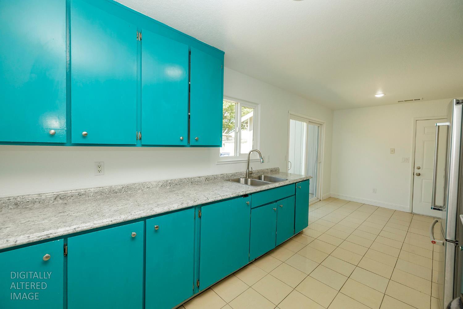 712 Walnut Ave, Patterson, CA 95363
