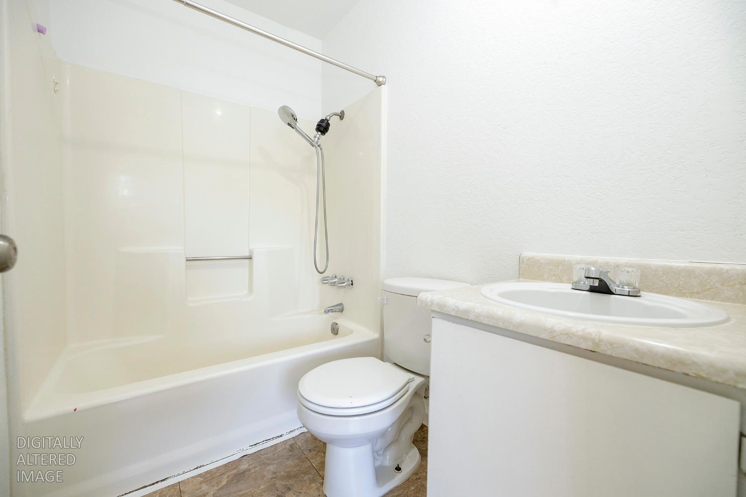 712 Walnut Ave, Patterson, CA 95363