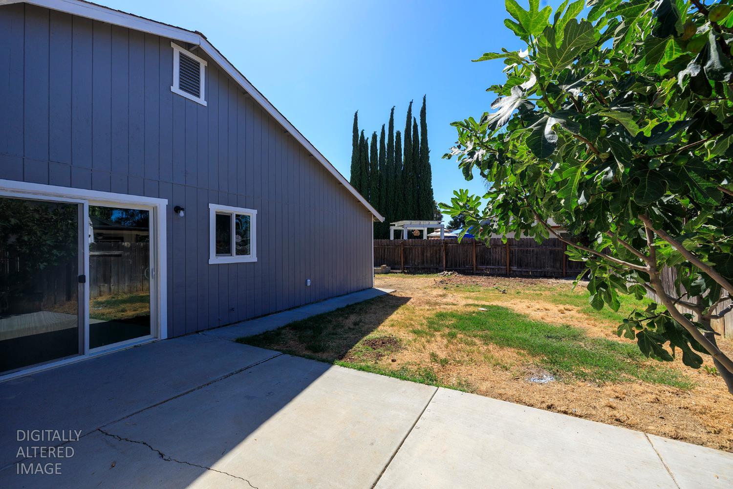 712 Walnut Ave, Patterson, CA 95363
