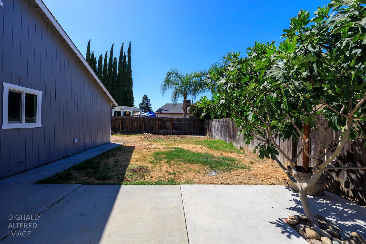 712 Walnut Ave, Patterson, CA 95363