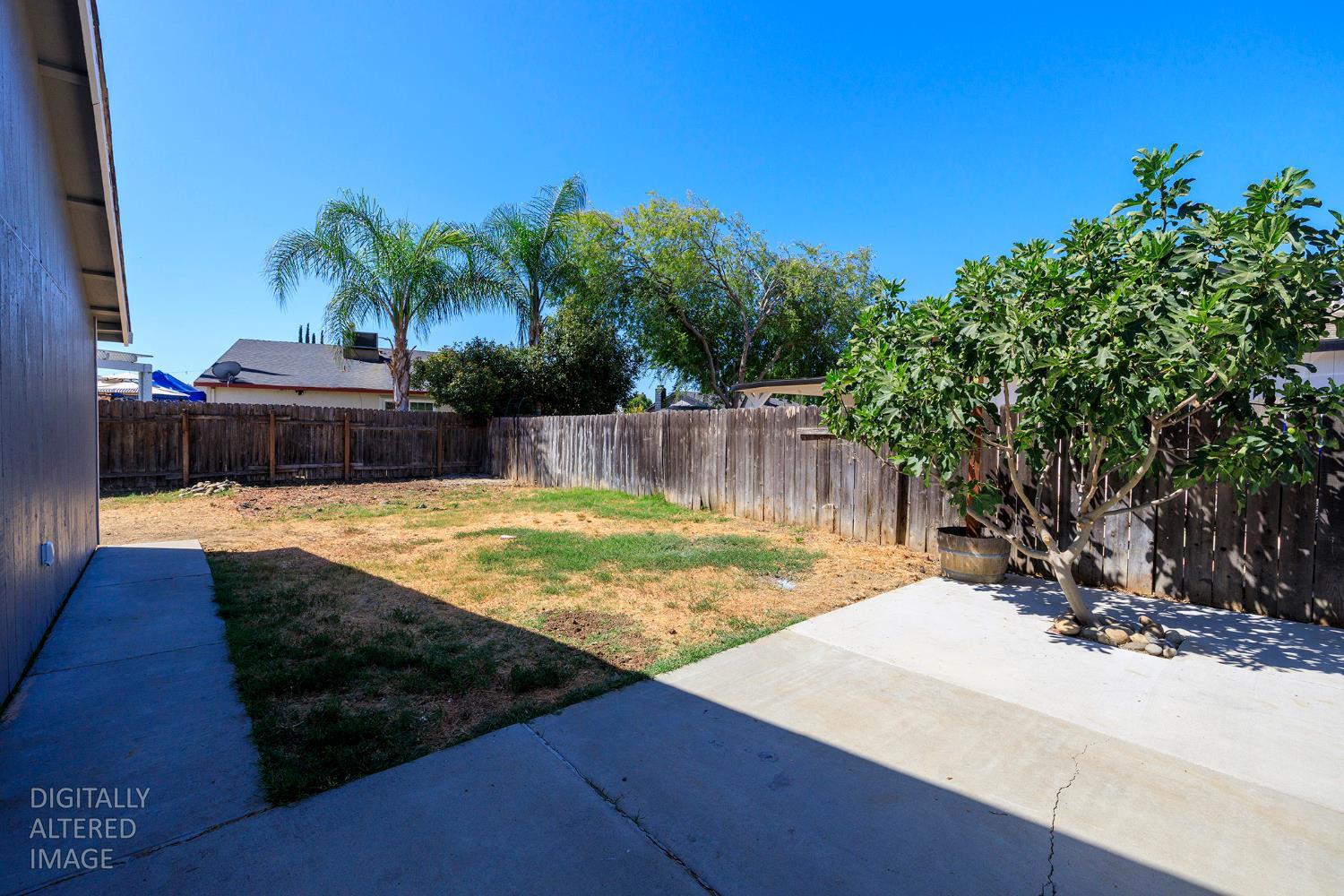 712 Walnut Ave, Patterson, CA 95363