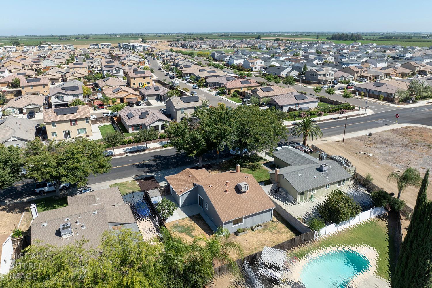 712 Walnut Ave, Patterson, CA 95363