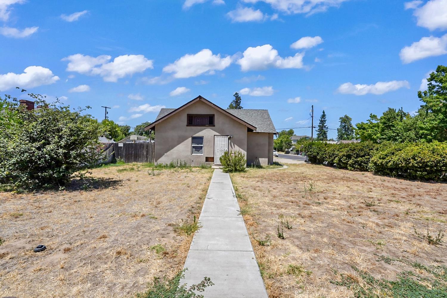 501 Flower St, Turlock, CA 95380
