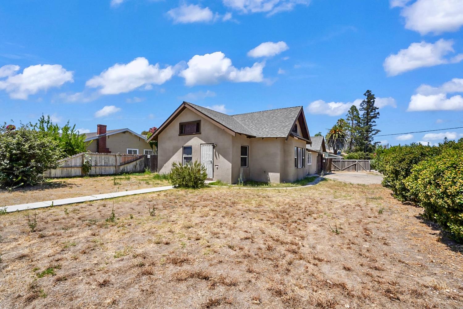 501 Flower St, Turlock, CA 95380