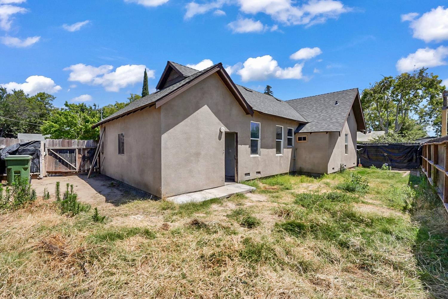 501 Flower St, Turlock, CA 95380