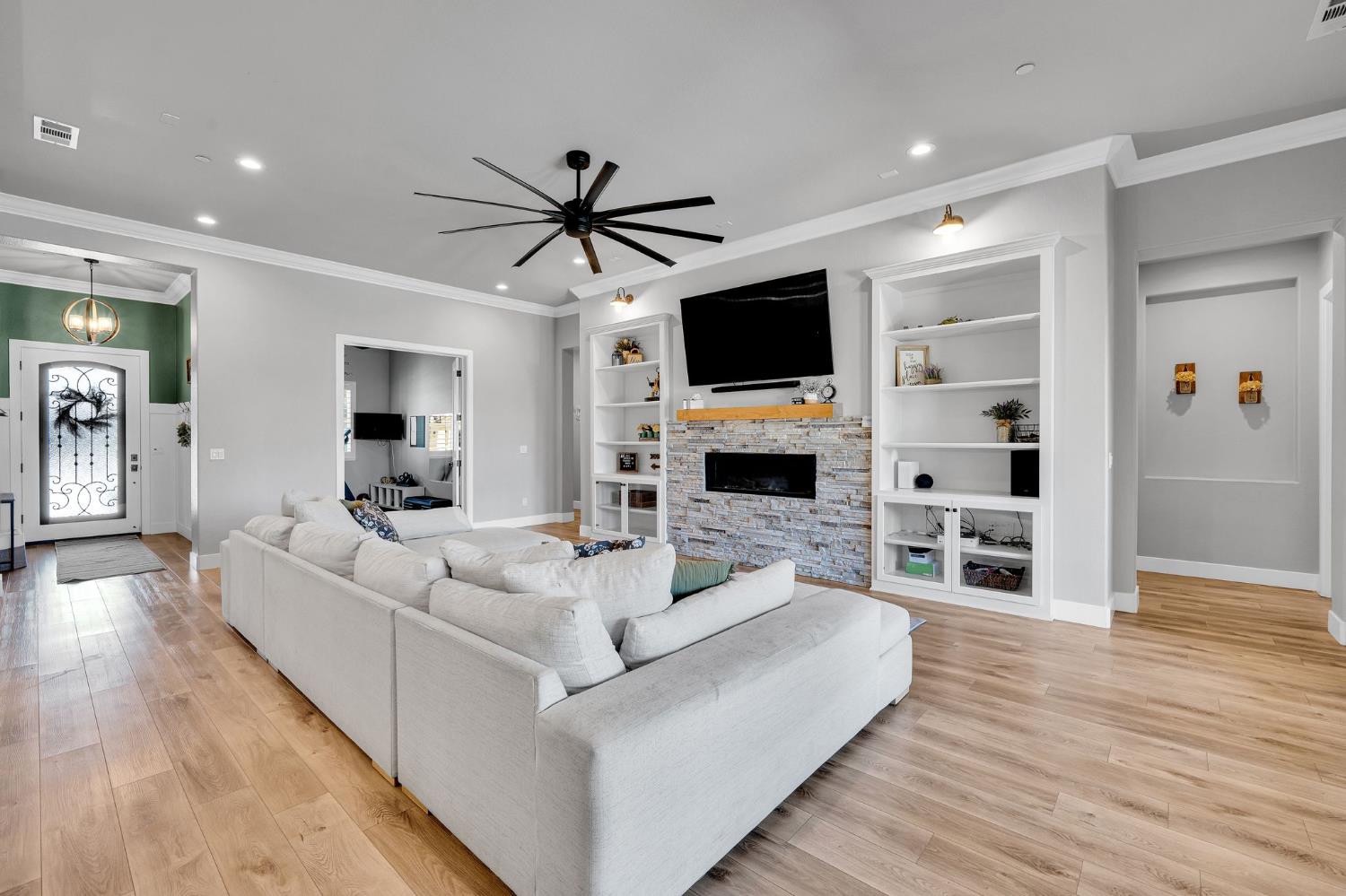 2180 Antinori Way, Manteca, CA 95337