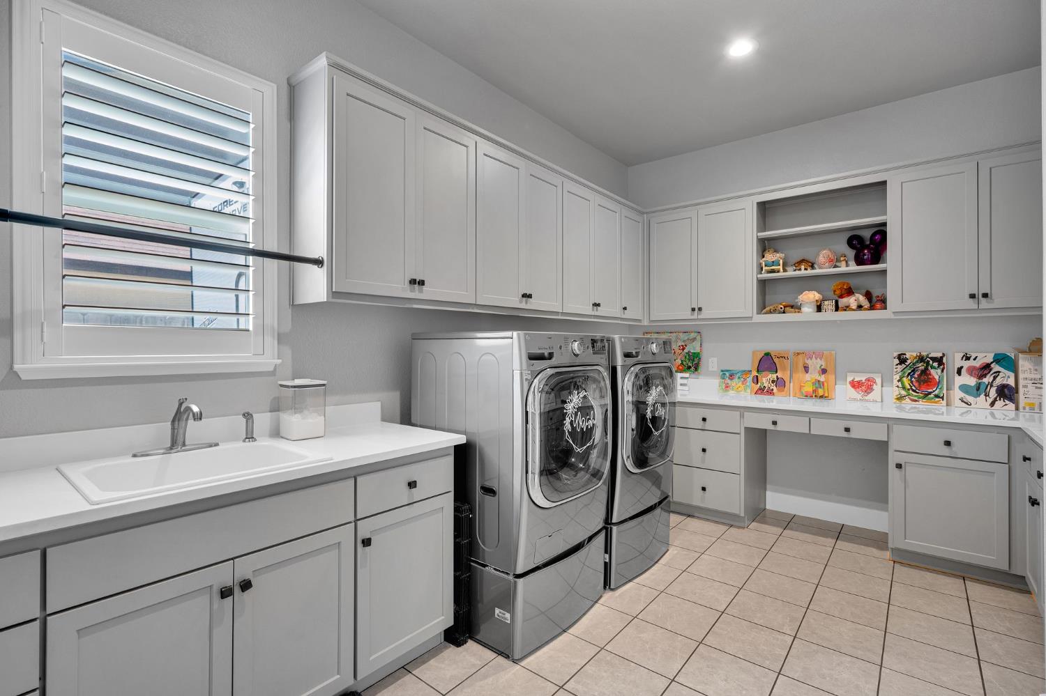 2180 Antinori Way, Manteca, CA 95337