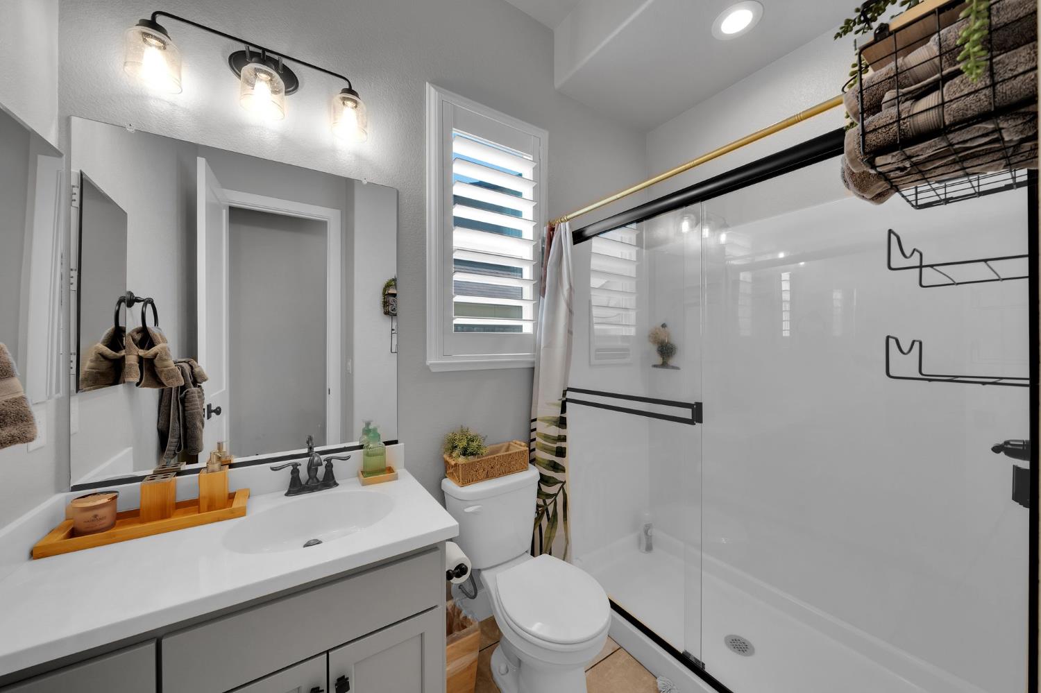 2180 Antinori Way, Manteca, CA 95337