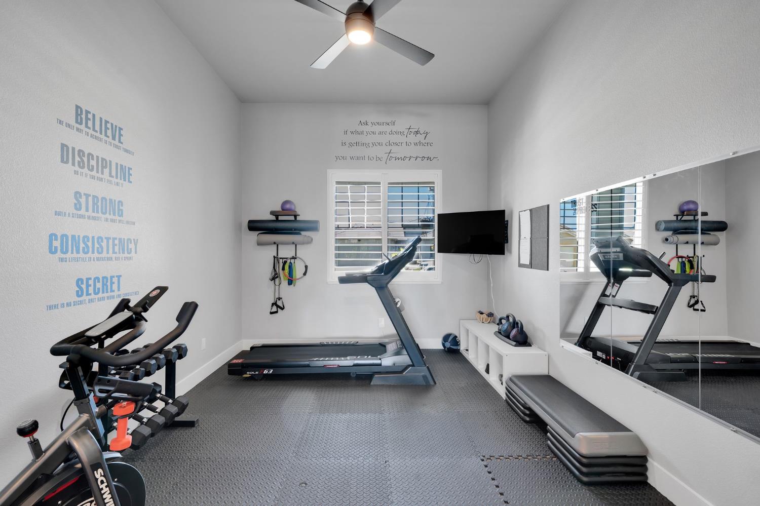 2180 Antinori Way, Manteca, CA 95337