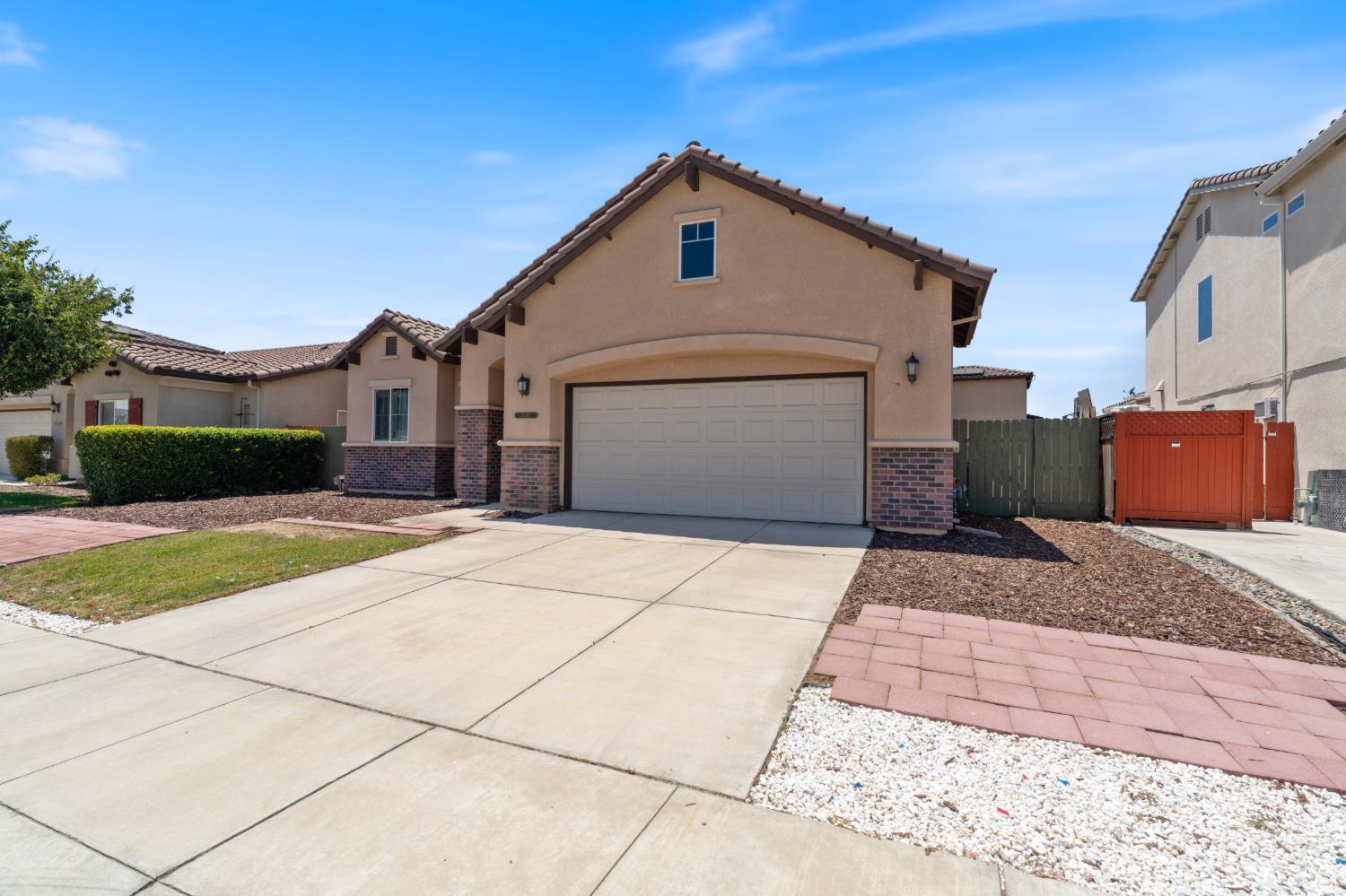 2095 Macedo St, Manteca, CA 95337