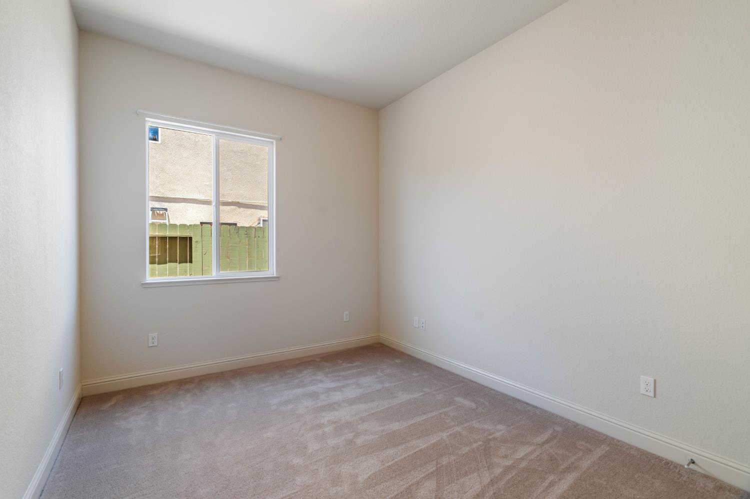 2095 Macedo St, Manteca, CA 95337