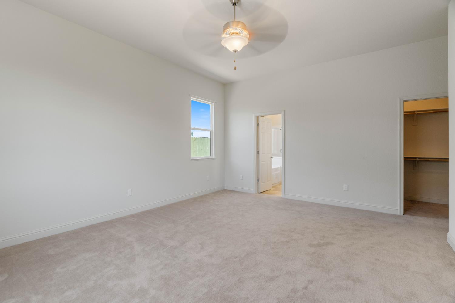 2095 Macedo St, Manteca, CA 95337