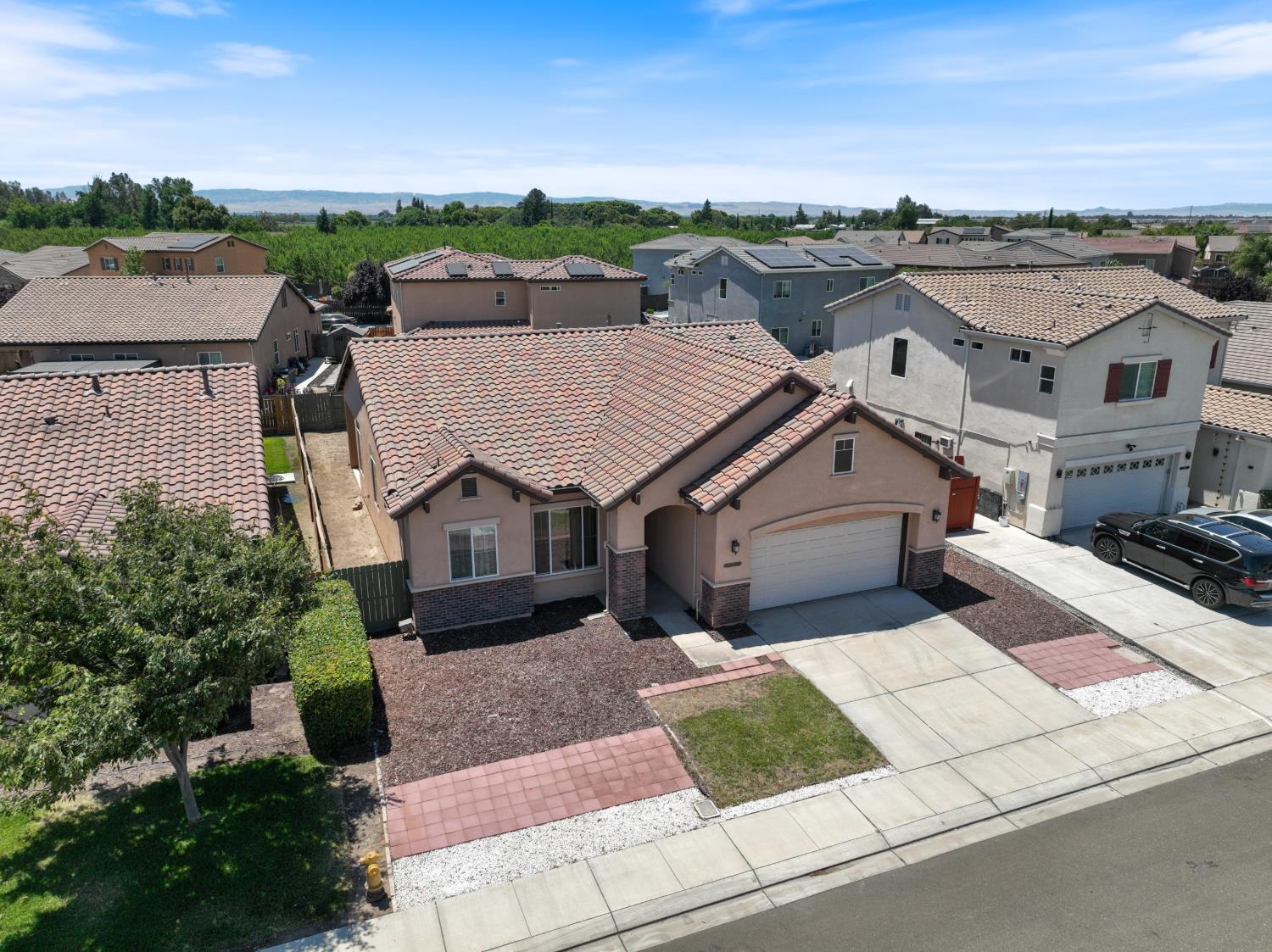 2095 Macedo St, Manteca, CA 95337