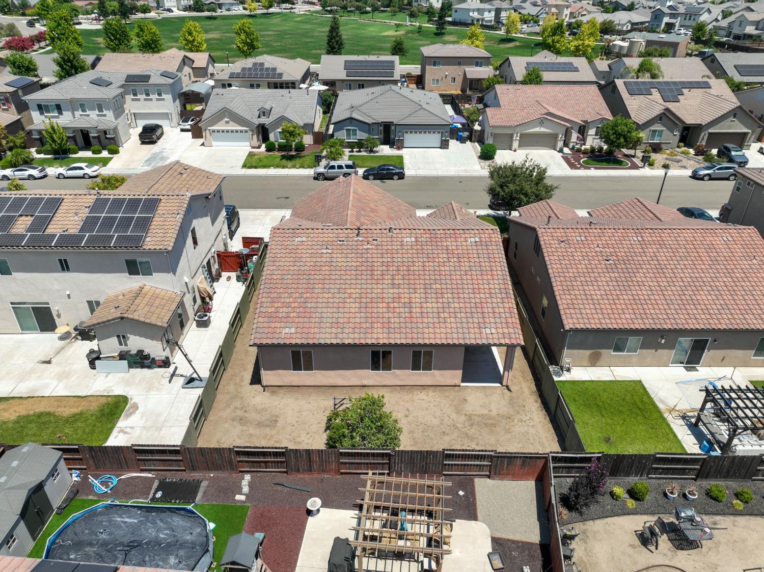 2095 Macedo St, Manteca, CA 95337