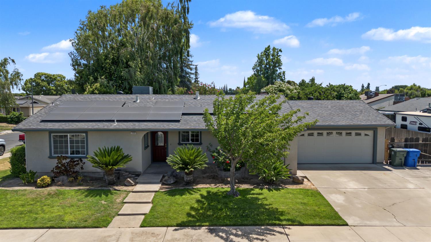 1988 Sherwood Pl, Manteca, CA 95336