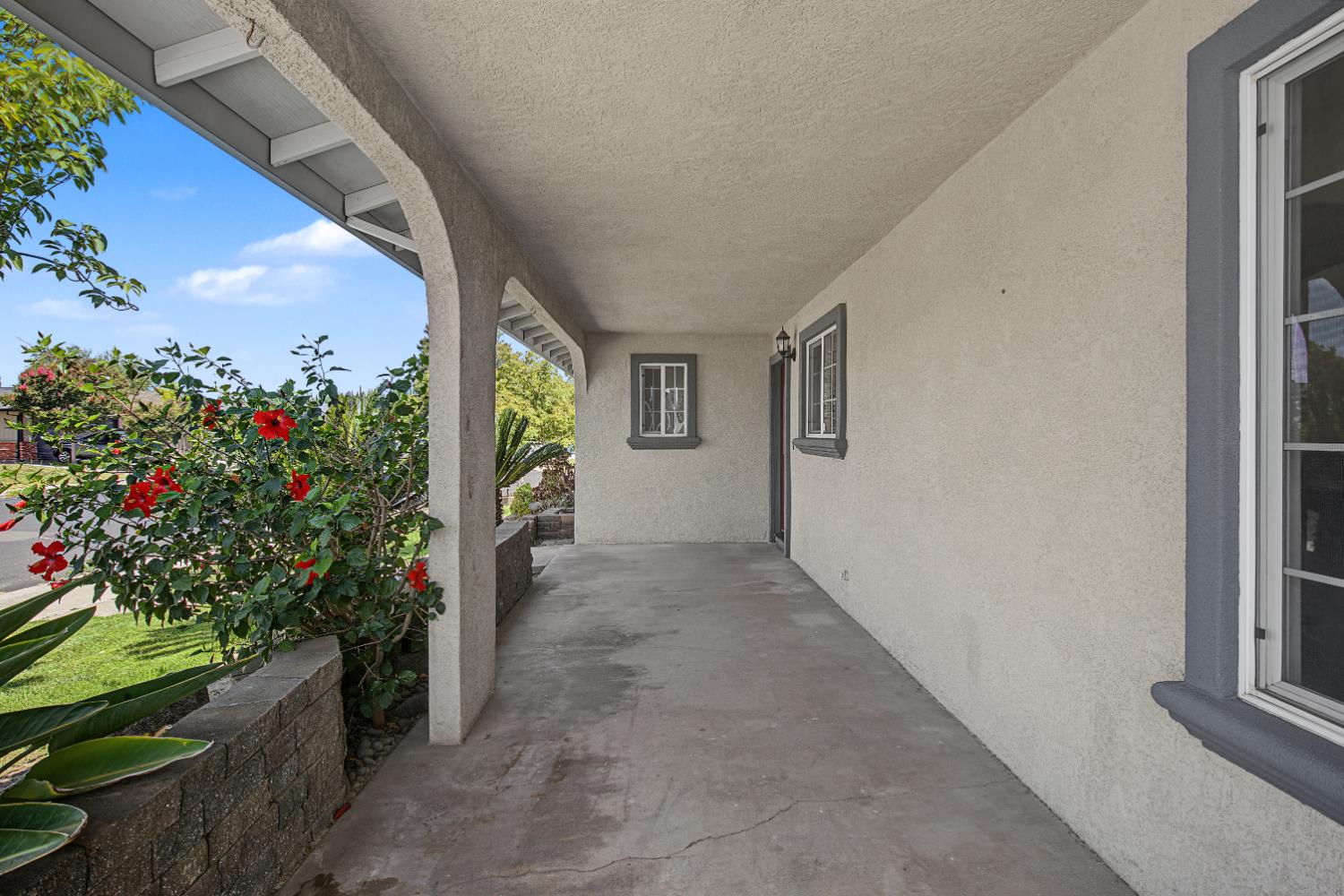 1988 Sherwood Pl, Manteca, CA 95336
