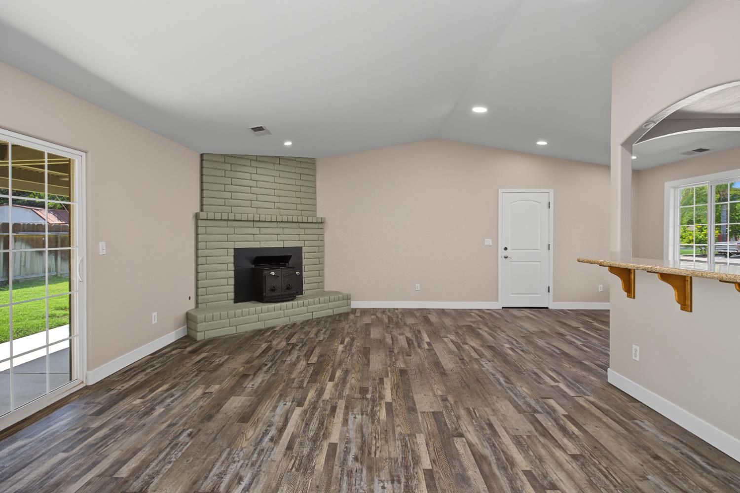 1988 Sherwood Pl, Manteca, CA 95336