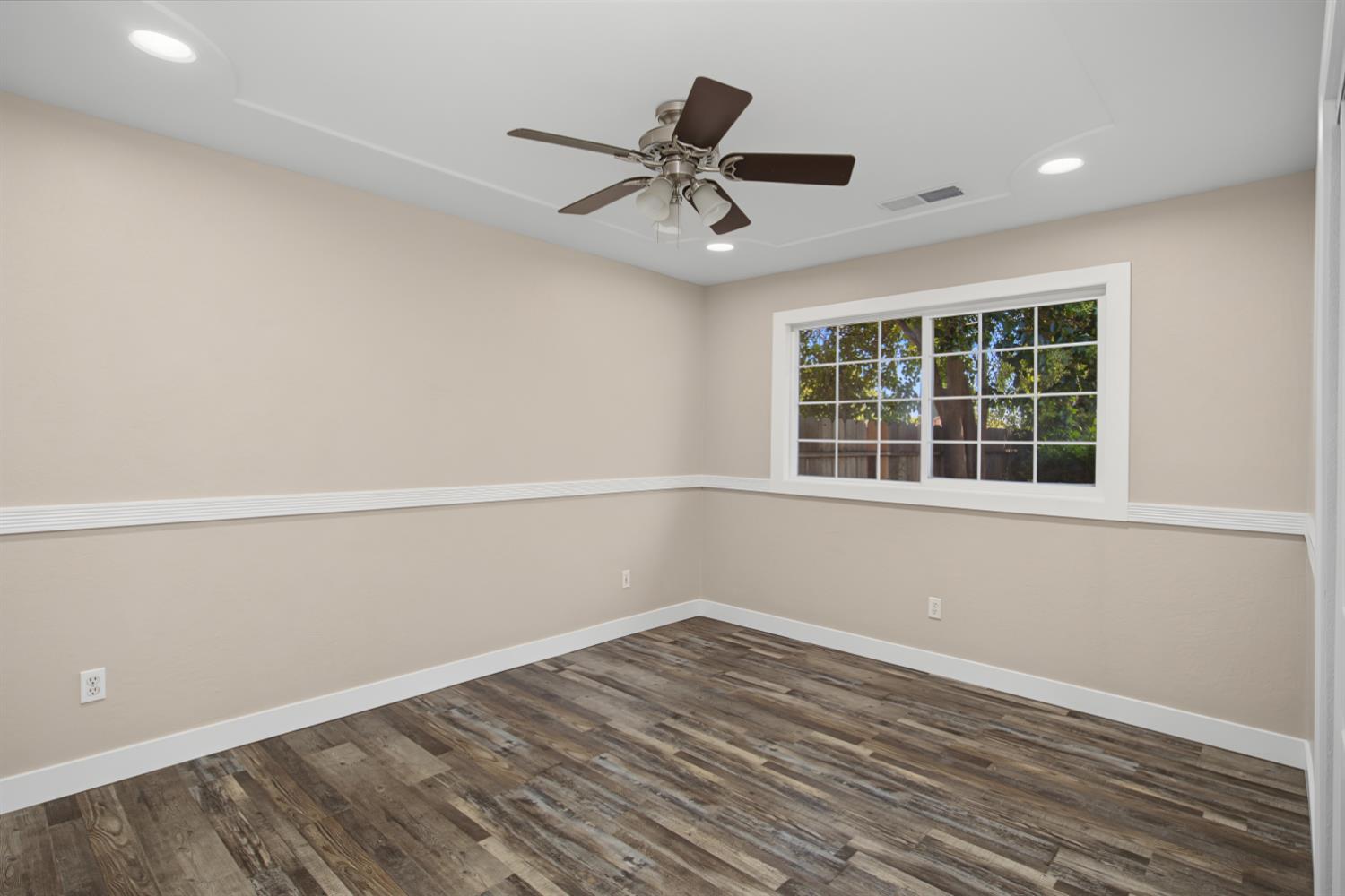 1988 Sherwood Pl, Manteca, CA 95336
