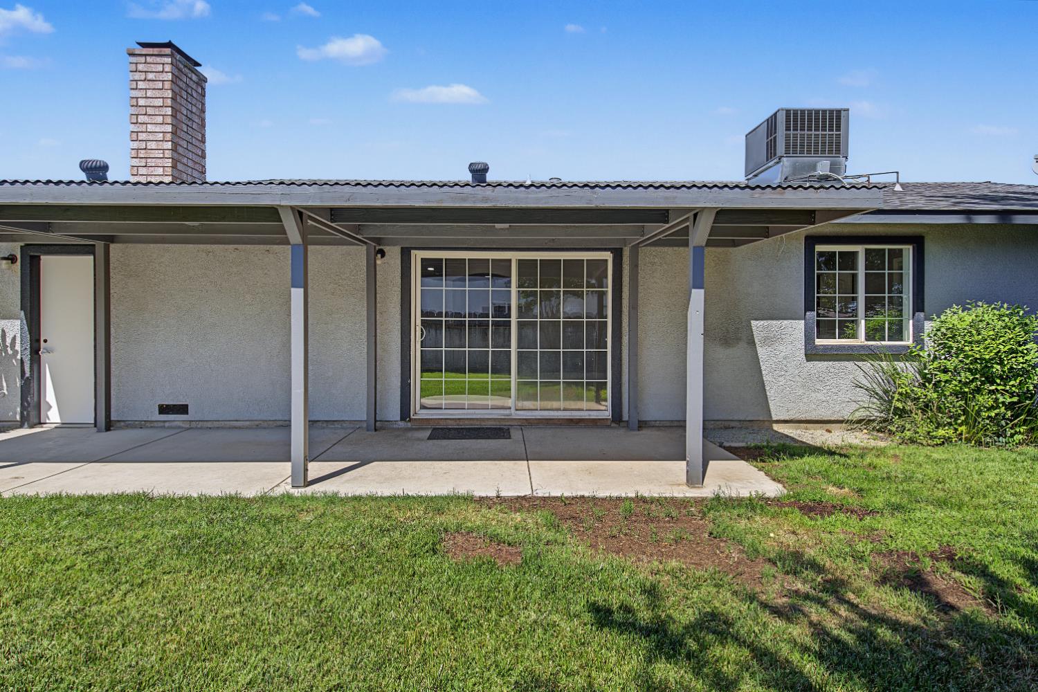 1988 Sherwood Pl, Manteca, CA 95336