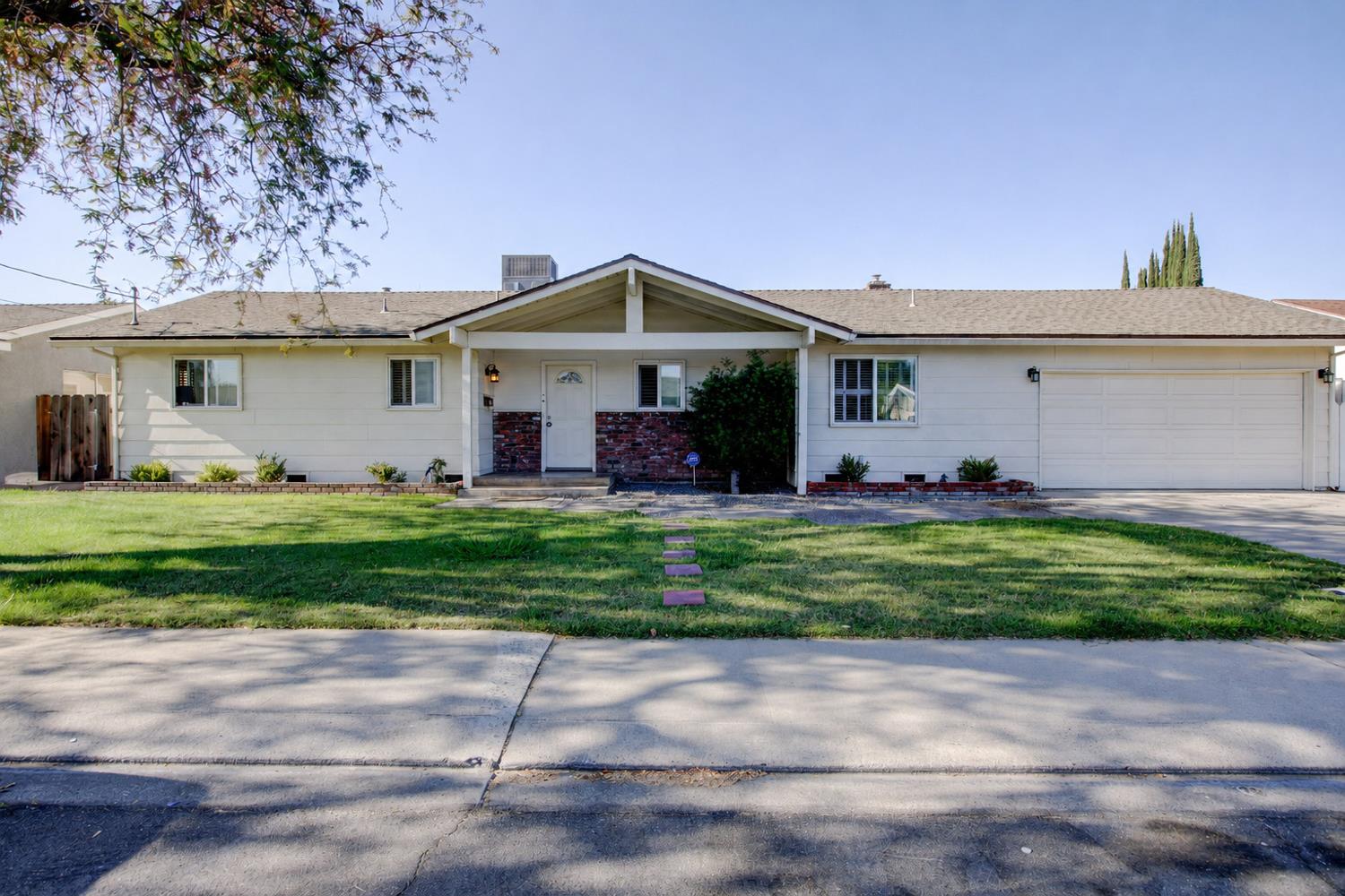 2212 Mauna Loa Dr, Ceres, CA 95307