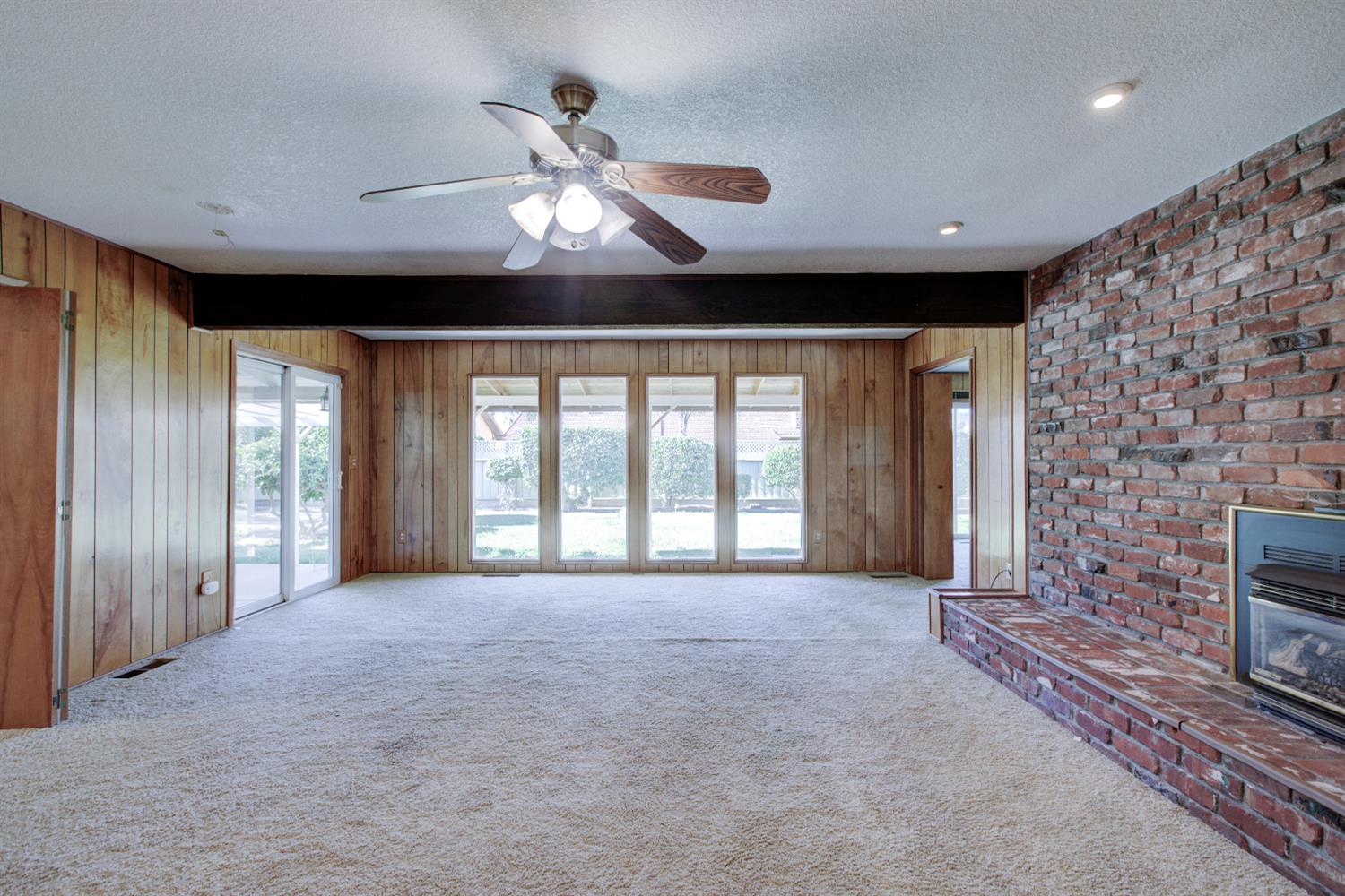 2212 Mauna Loa Dr, Ceres, CA 95307