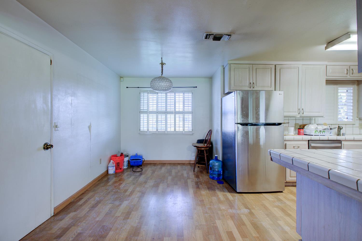 2212 Mauna Loa Dr, Ceres, CA 95307