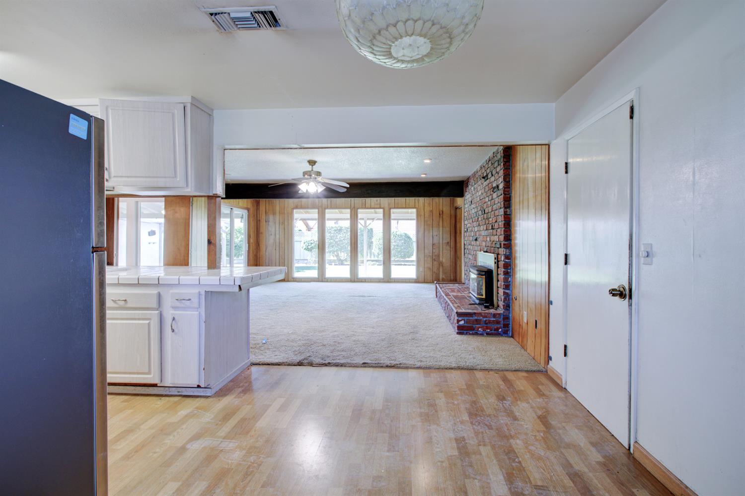 2212 Mauna Loa Dr, Ceres, CA 95307