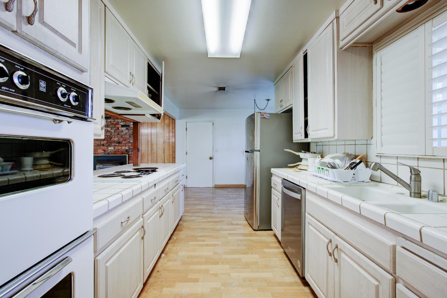 2212 Mauna Loa Dr, Ceres, CA 95307
