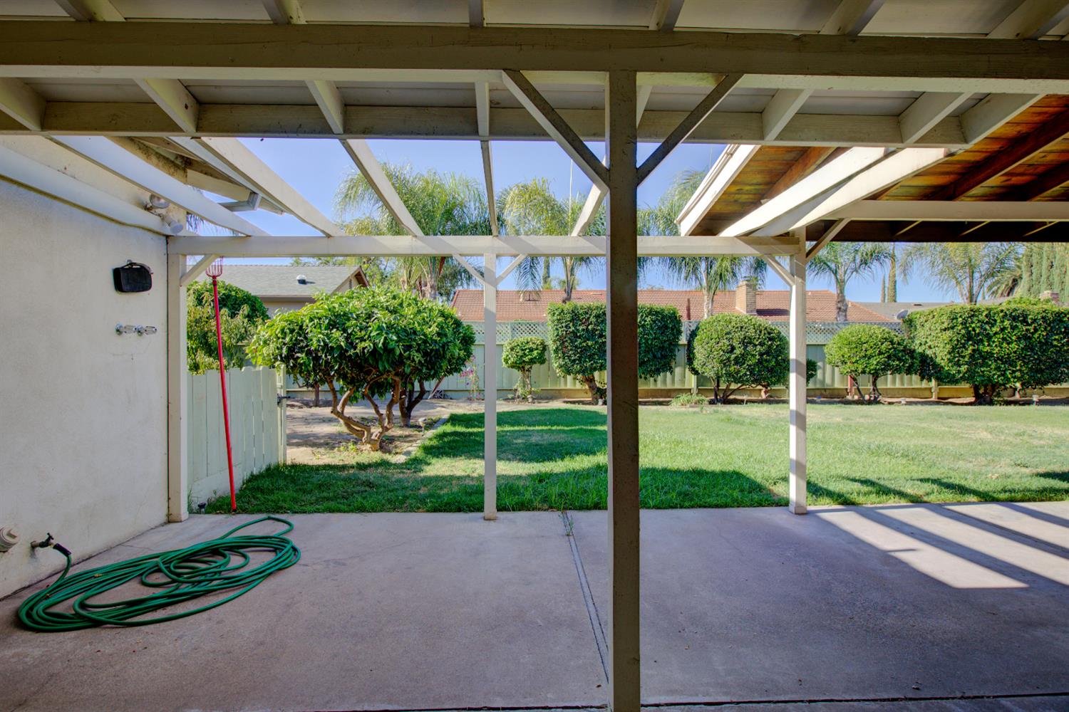 2212 Mauna Loa Dr, Ceres, CA 95307