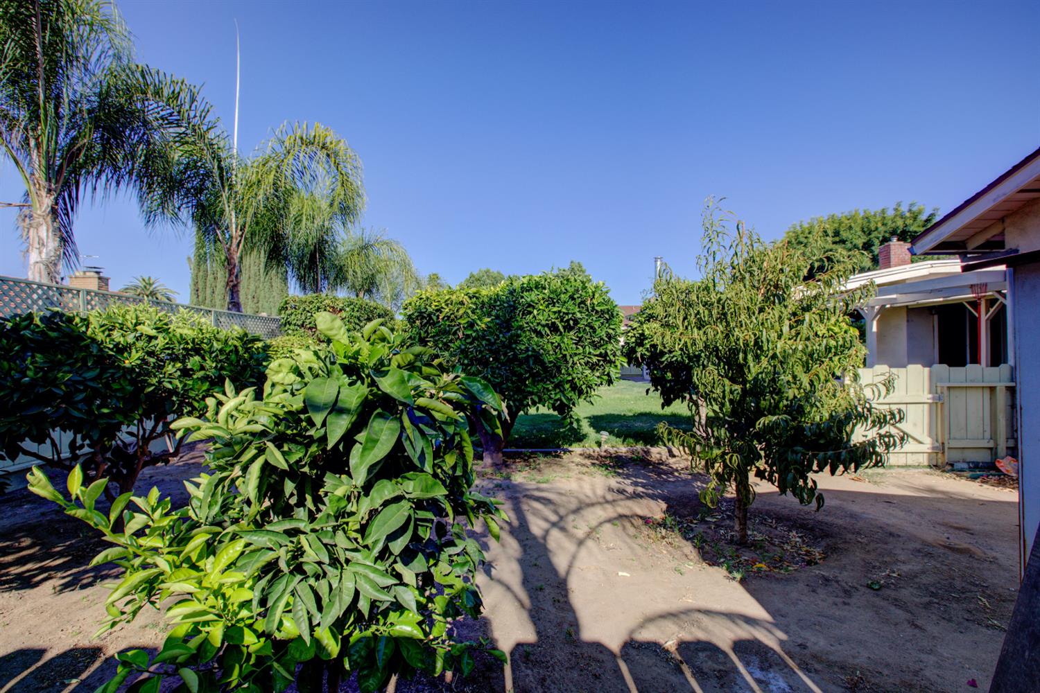 2212 Mauna Loa Dr, Ceres, CA 95307