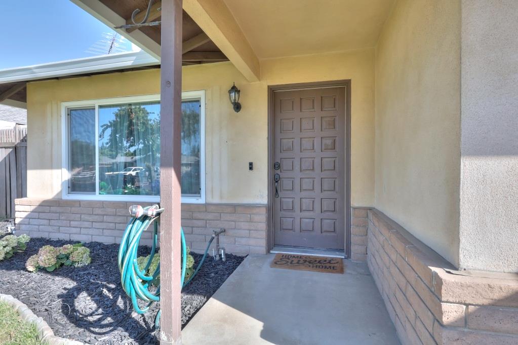 2328 Northridge Dr, Modesto, CA 95350