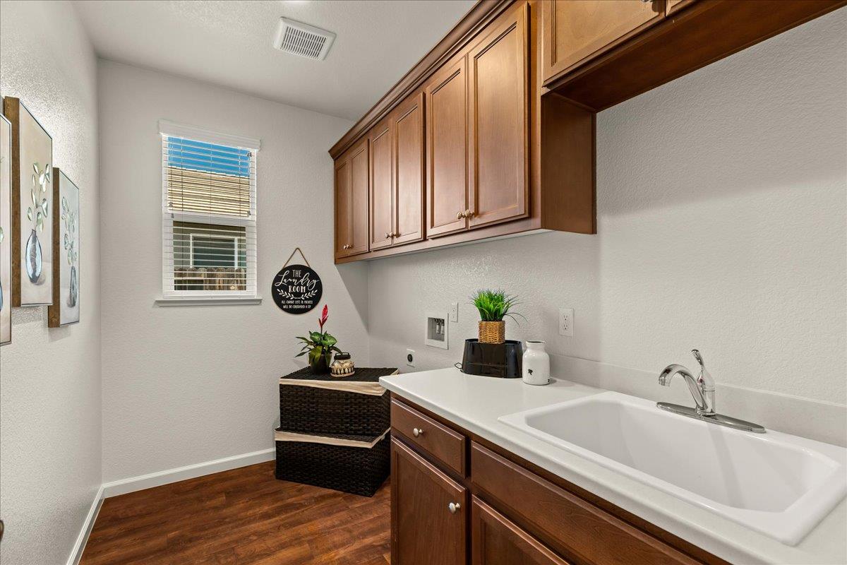6528 Cervi Rd, Riverbank, CA 95367