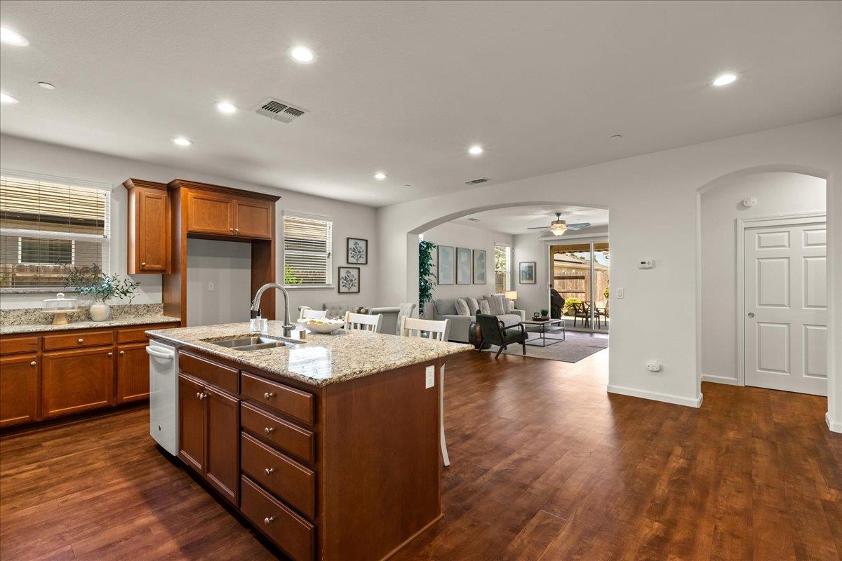 6528 Cervi Rd, Riverbank, CA 95367
