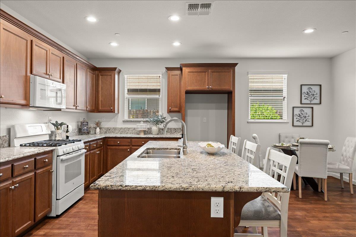 6528 Cervi Rd, Riverbank, CA 95367
