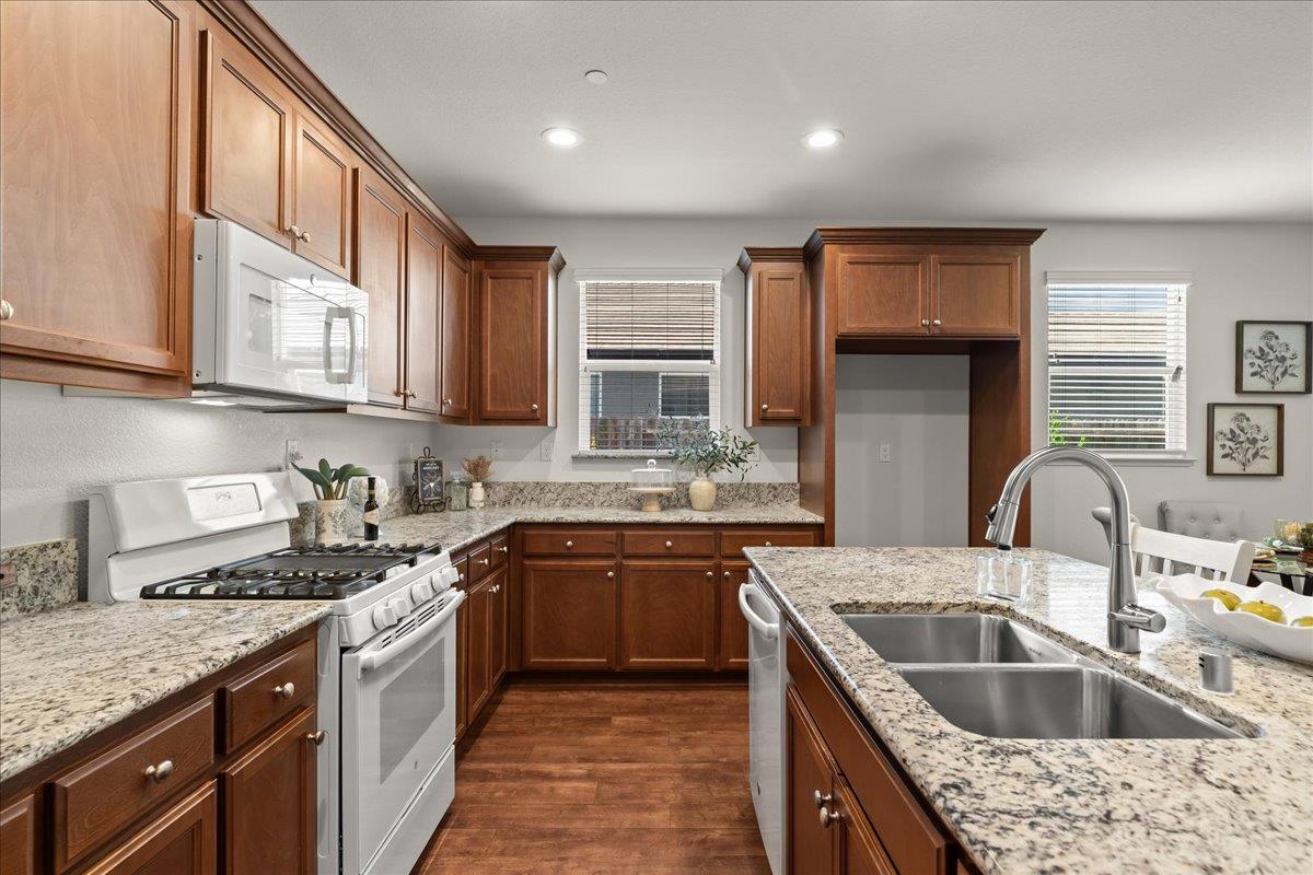 6528 Cervi Rd, Riverbank, CA 95367