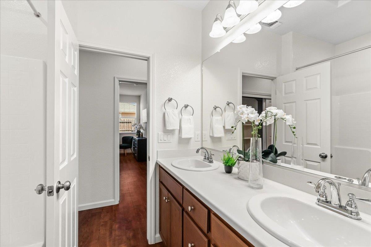 6528 Cervi Rd, Riverbank, CA 95367
