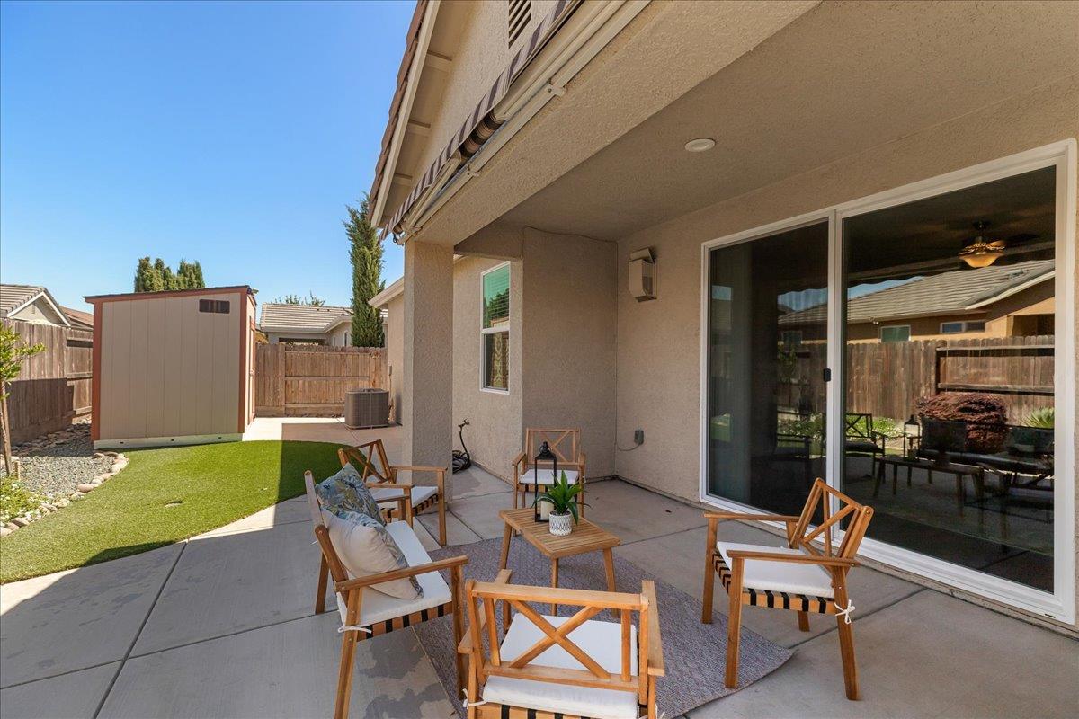6528 Cervi Rd, Riverbank, CA 95367