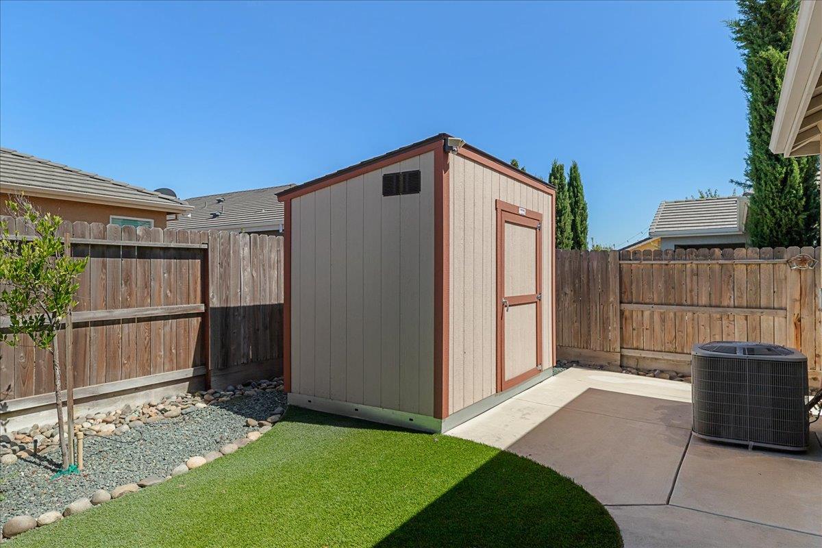 6528 Cervi Rd, Riverbank, CA 95367