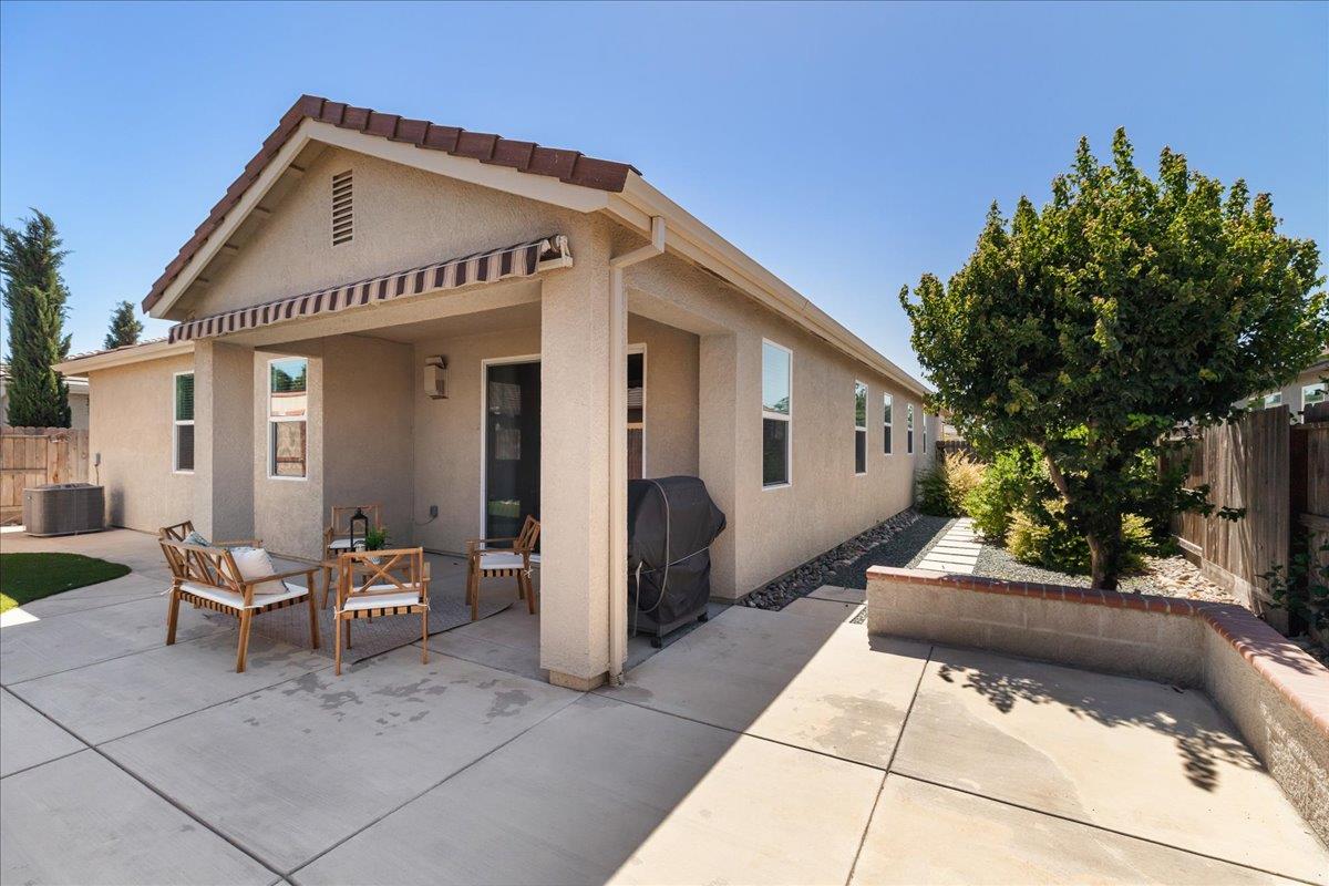 6528 Cervi Rd, Riverbank, CA 95367