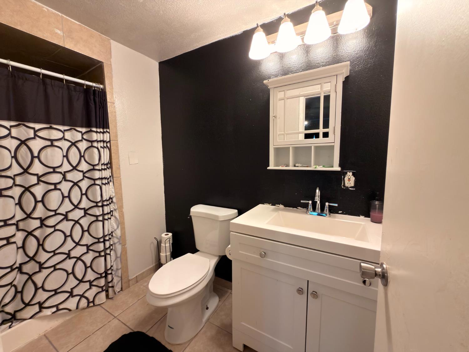 290 E Grove, Atwater, CA 95301
