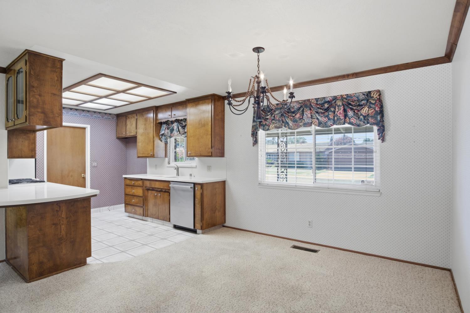 2505 Mira Flores Dr, Turlock, CA 95380