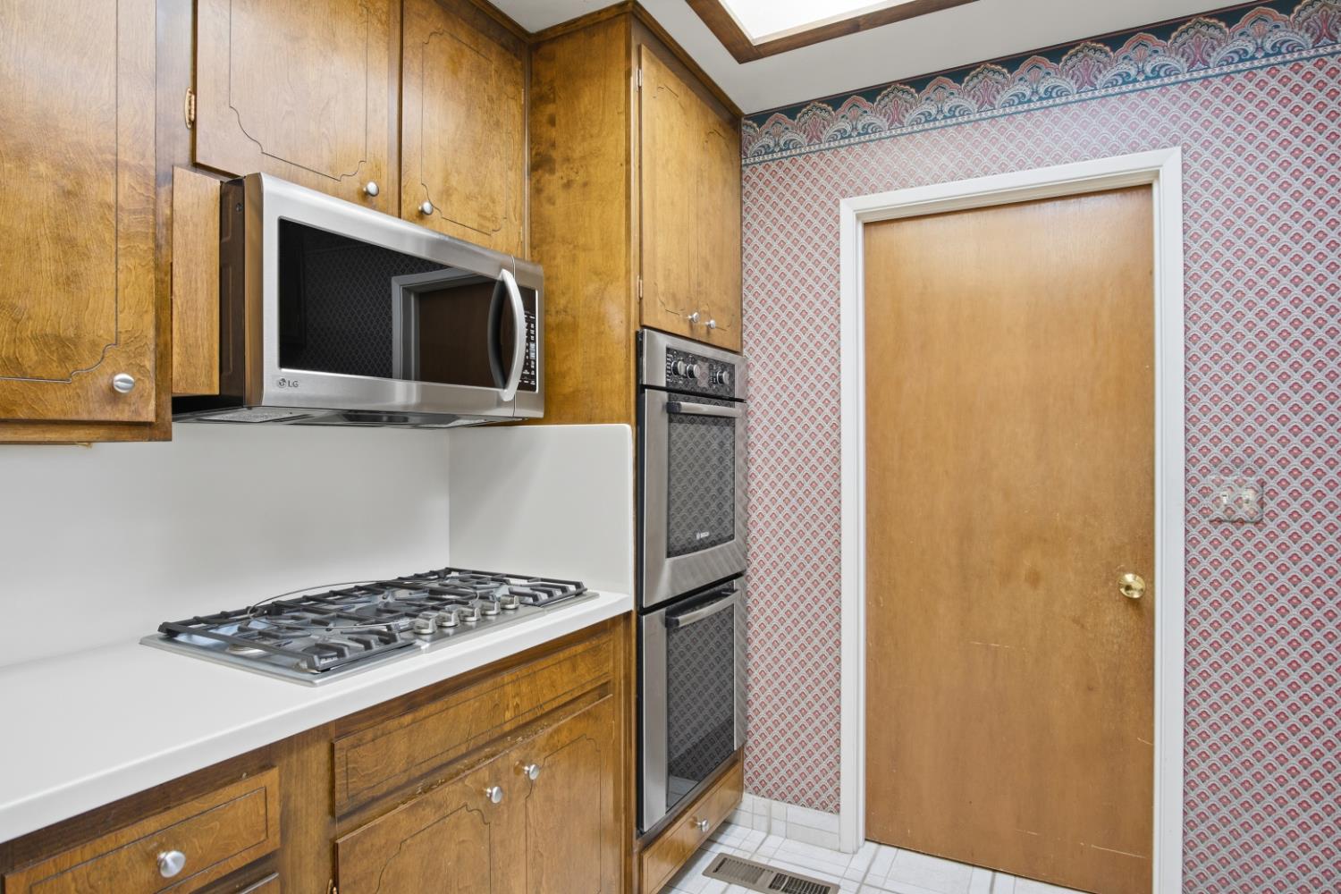 2505 Mira Flores Dr, Turlock, CA 95380