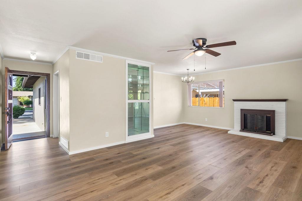 1337 Pearl St, Modesto, CA 95350