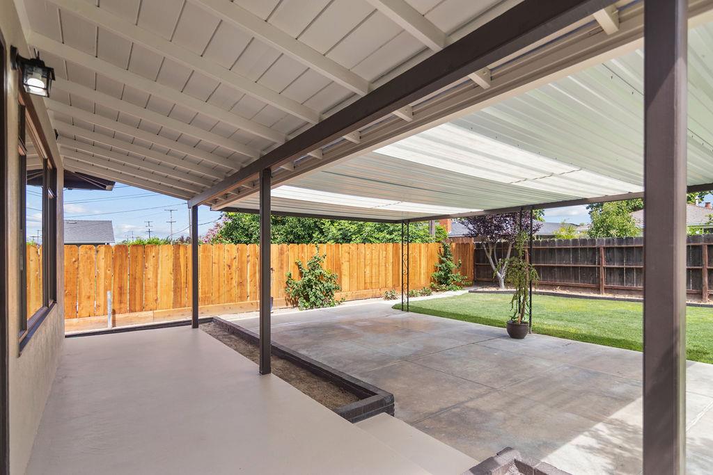 1337 Pearl St, Modesto, CA 95350