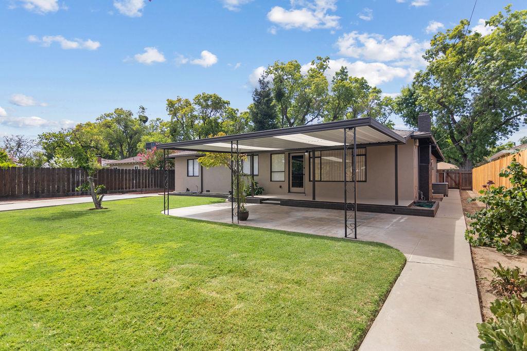 1337 Pearl St, Modesto, CA 95350