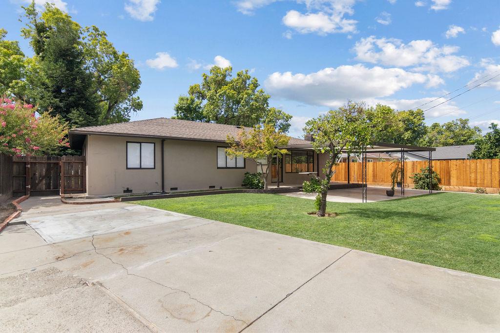 1337 Pearl St, Modesto, CA 95350