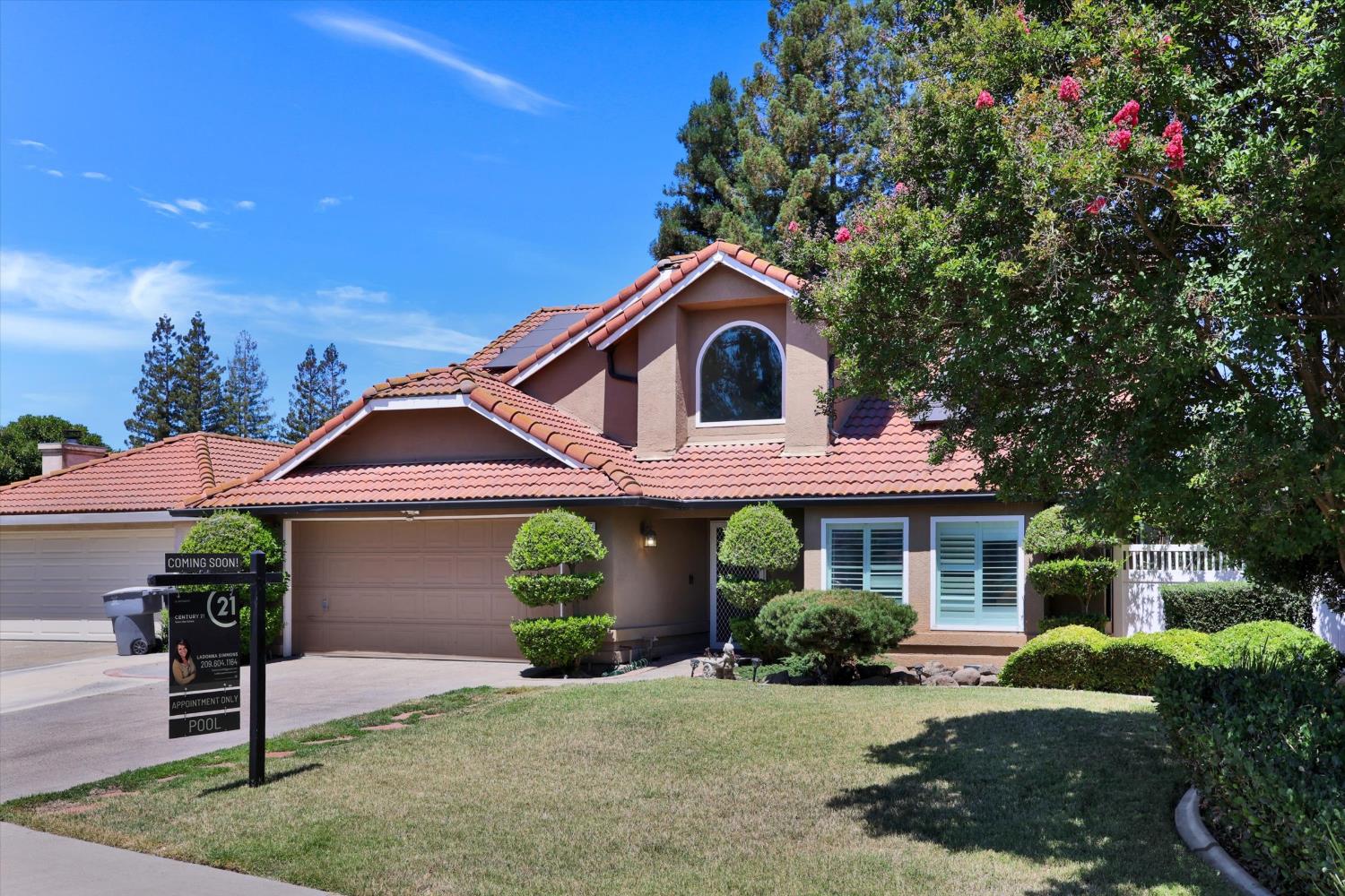 1542 E D St, Oakdale, CA 95361
