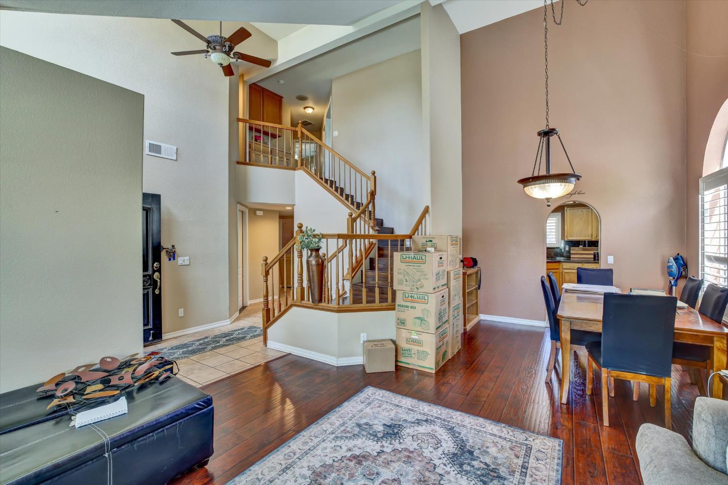 1542 E D St, Oakdale, CA 95361